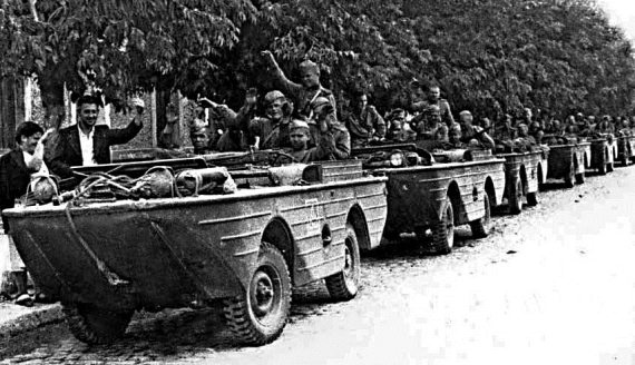 Иллюстрация к книге — Автонашествие на СССР. Трофейные и лендлизовские автомобили [i_164.jpg]