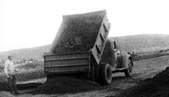 Иллюстрация к книге — Автонашествие на СССР. Трофейные и лендлизовские автомобили [i_205.jpg]