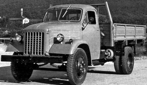 Иллюстрация к книге — Автонашествие на СССР. Трофейные и лендлизовские автомобили [i_219.jpg]