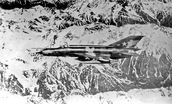 Иллюстрация к книге — Выжженное небо Афгана. Боевая авиация в Афганской войне [i_035.jpg]