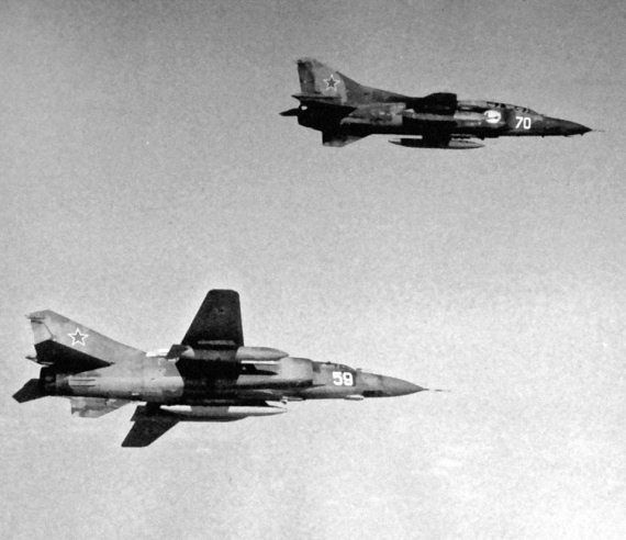 Иллюстрация к книге — Выжженное небо Афгана. Боевая авиация в Афганской войне [i_073.jpg]