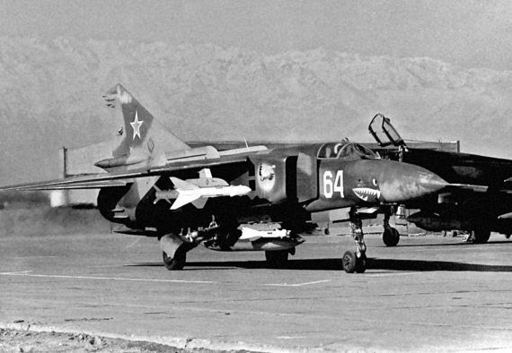 Иллюстрация к книге — Выжженное небо Афгана. Боевая авиация в Афганской войне [i_132.jpg]