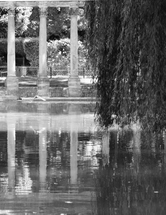 Иллюстрация к книге — В поисках Парижа, или Вечное возвращение [_033_1.jpg]