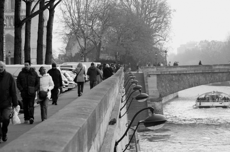 Иллюстрация к книге — В поисках Парижа, или Вечное возвращение [_150_151.jpg]