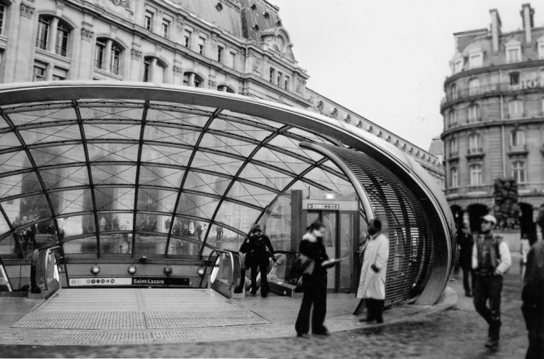 Иллюстрация к книге — В поисках Парижа, или Вечное возвращение [_318_319.jpg]