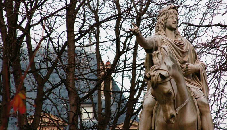 Иллюстрация к книге — Парижские подробности, или Неуловимый Париж [i_041.jpg]