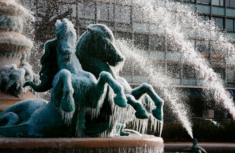 Иллюстрация к книге — Парижские подробности, или Неуловимый Париж [i_096.jpg]