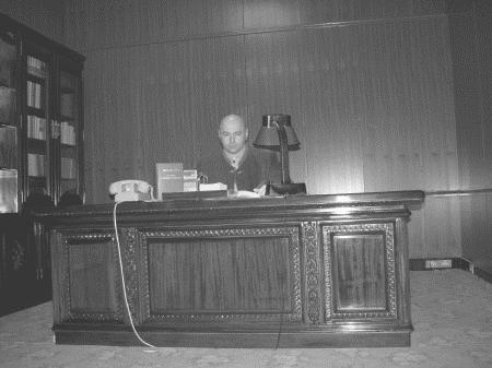 Иллюстрация к книге — Записки разумного авантюриста. Зазеркалье спецслужб [i_009.jpg]