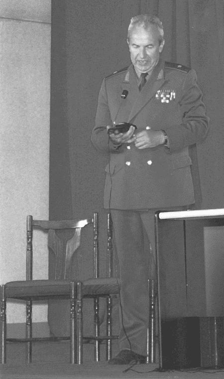 Иллюстрация к книге — Записки разумного авантюриста. Зазеркалье спецслужб [i_012.jpg]