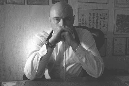 Иллюстрация к книге — Записки разумного авантюриста. Зазеркалье спецслужб [i_017.jpg]