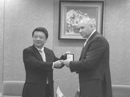 Иллюстрация к книге — Записки разумного авантюриста. Зазеркалье спецслужб [i_036.jpg]