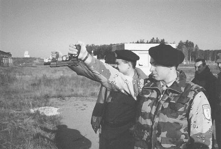 Иллюстрация к книге — Записки разумного авантюриста. Зазеркалье спецслужб [i_039.jpg]