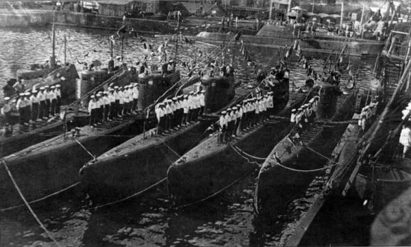 Иллюстрация к книге — Герои Черноморского Подплава [i_038.jpg]