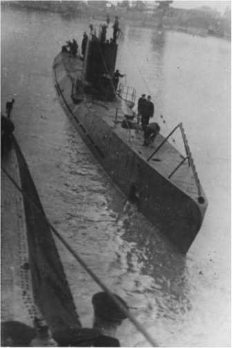 Иллюстрация к книге — Герои Черноморского Подплава [i_044.jpg]