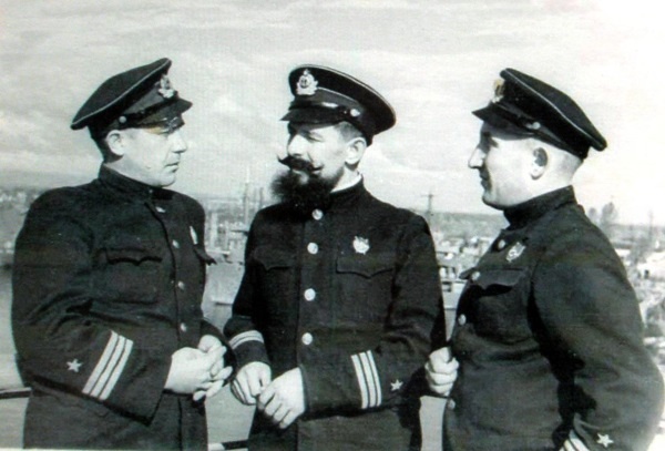 Иллюстрация к книге — Герои Черноморского Подплава [i_075.jpg]