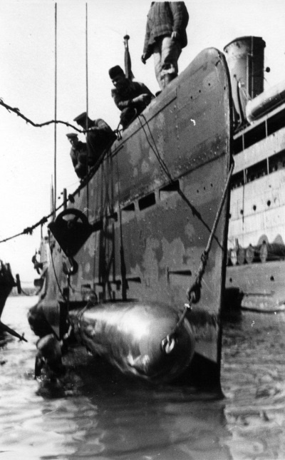 Иллюстрация к книге — Герои Черноморского Подплава [i_104.jpg]