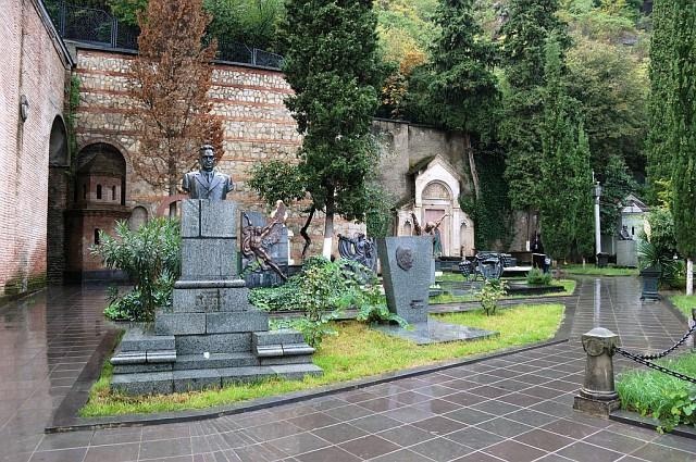 Иллюстрация к книге — Герои Черноморского Подплава [i_123.jpg]