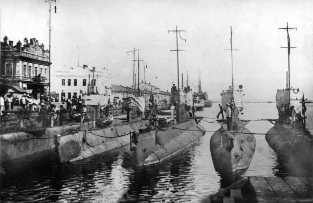 Иллюстрация к книге — Герои Черноморского Подплава [i_177.jpg]