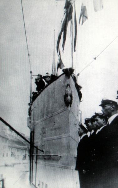 Иллюстрация к книге — Герои Черноморского Подплава [i_246.jpg]