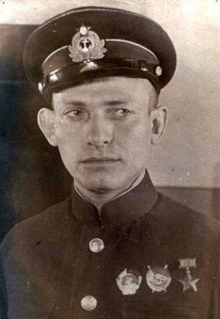 Иллюстрация к книге — Подводник-североморец Израиль Фисанович [i_125.jpg]