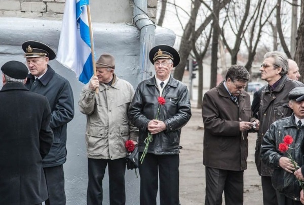 Иллюстрация к книге — Подводник-североморец Израиль Фисанович [i_168.jpg]