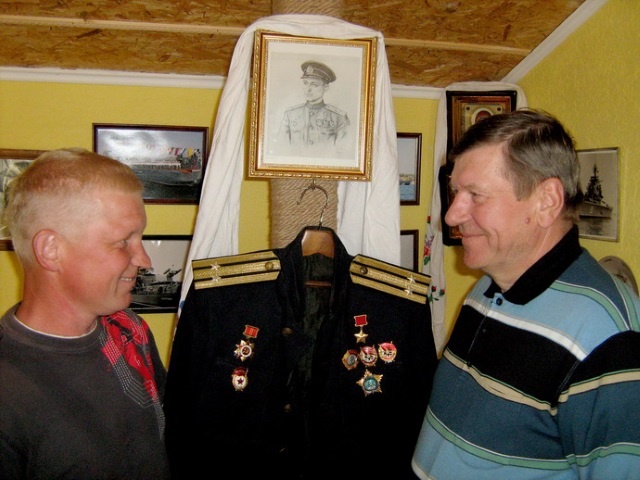 Иллюстрация к книге — Подводник-североморец Израиль Фисанович [i_194.jpg]