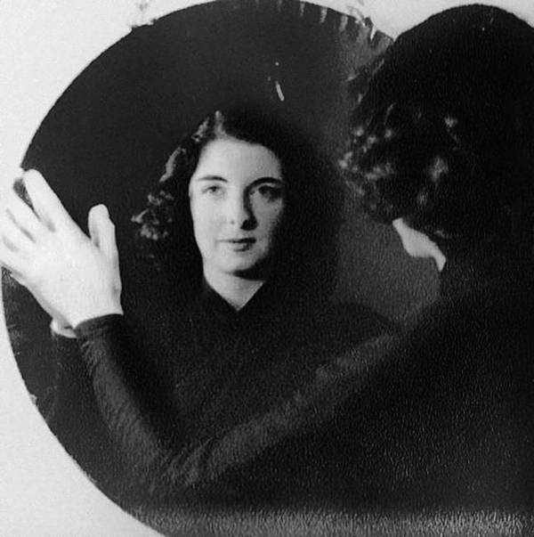 Иллюстрация к книге — «Острые козырьки»: как это было. Билли Кимбер, «Бирмингемская банда» и ипподромные войны 1920-х [i_026.jpg]