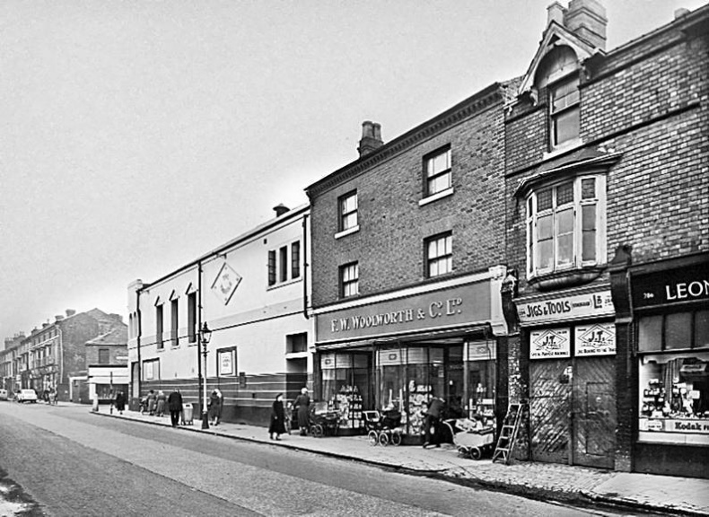 Иллюстрация к книге — «Острые козырьки»: как это было. Билли Кимбер, «Бирмингемская банда» и ипподромные войны 1920-х [i_035.jpg]