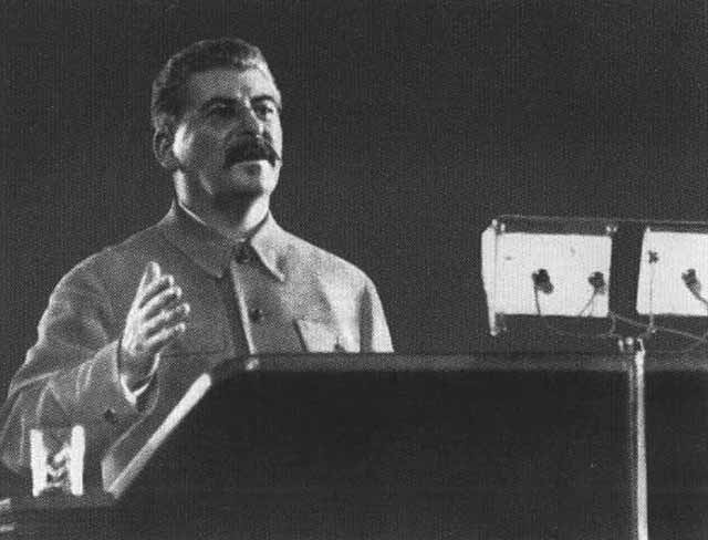 Иллюстрация к книге — Окружение Сталина [i_017.jpg]