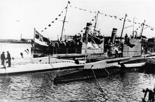 Иллюстрация к книге — Иностранные подводные лодки в составе ВМФ СССР [i_089.jpg]