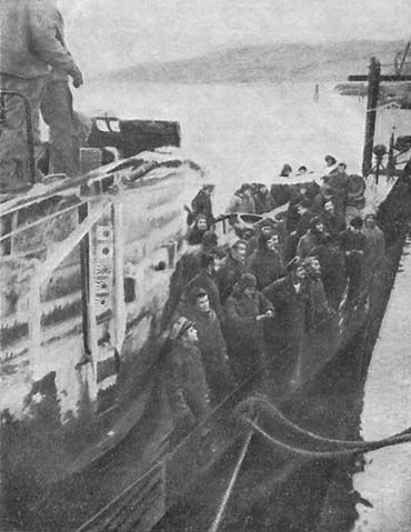 Иллюстрация к книге — Сильнее "божественного ветра". Эсминцы США. Война на Тихом океане [_04.jpg]