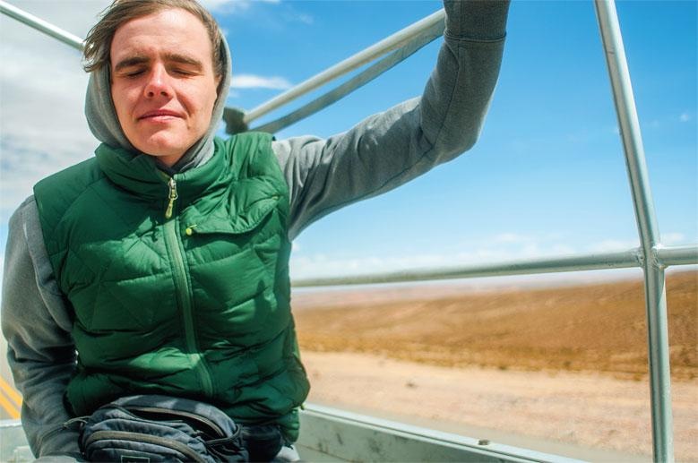 Иллюстрация к книге — Рома едет. Вокруг света без гроша в кармане [_107.jpg]