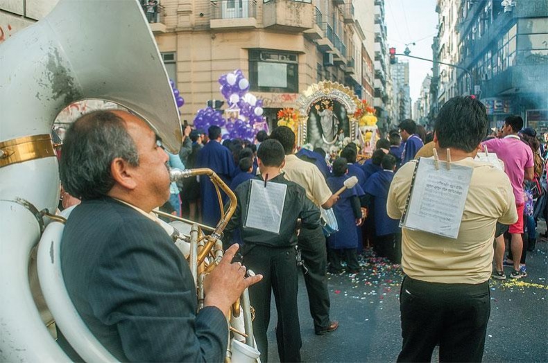 Иллюстрация к книге — Рома едет. Вокруг света без гроша в кармане [_110.jpg]