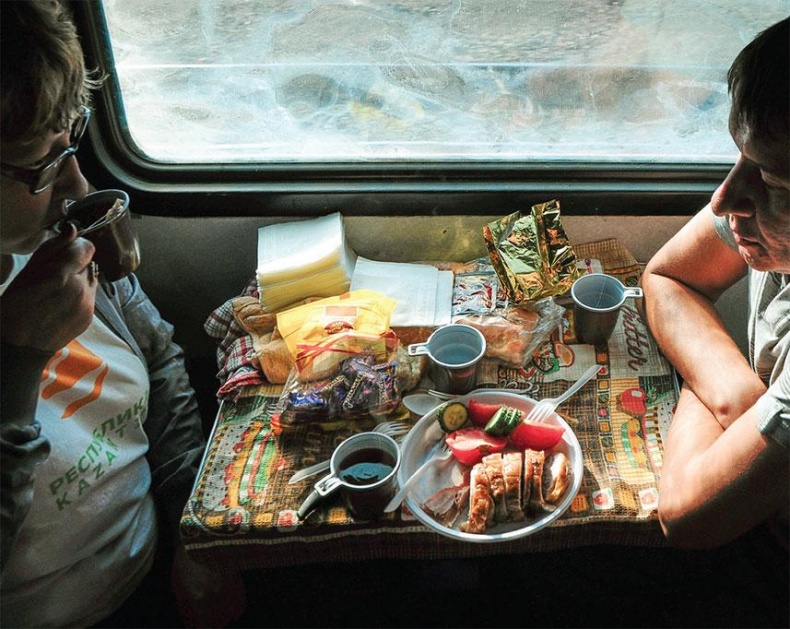 Иллюстрация к книге — Рома едет. Вокруг света без гроша в кармане [_39.jpg]