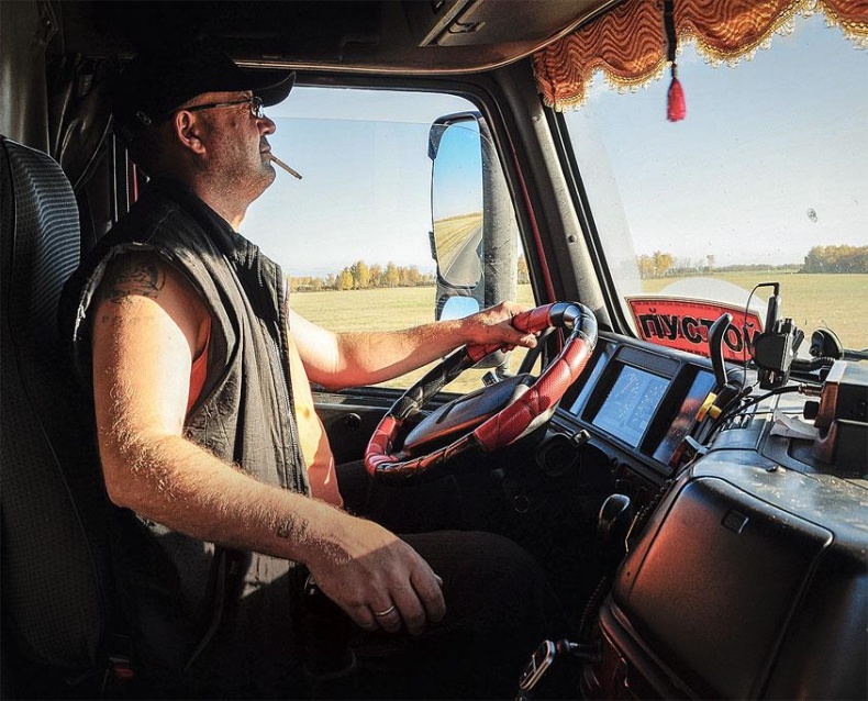 Иллюстрация к книге — Рома едет. Вокруг света без гроша в кармане [_40.jpg]