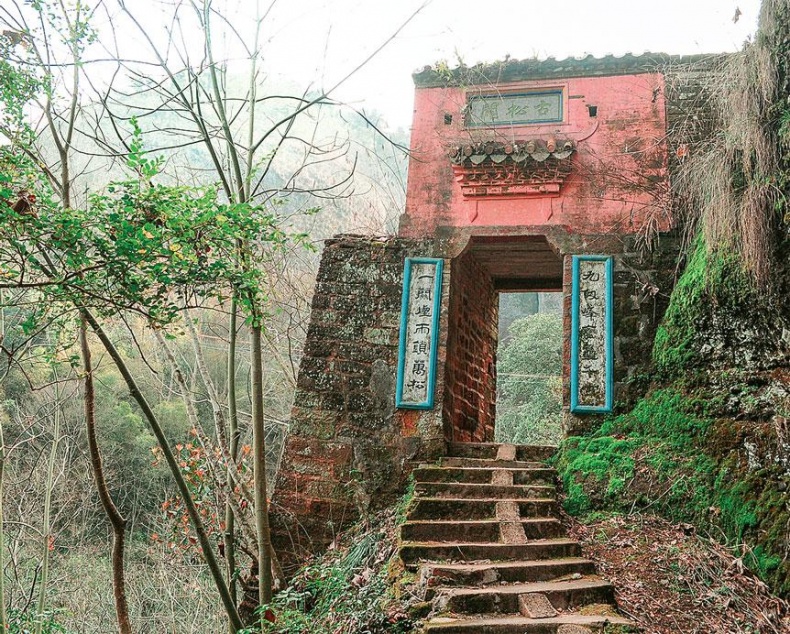 Иллюстрация к книге — Рома едет. Вокруг света без гроша в кармане [_52.jpg]