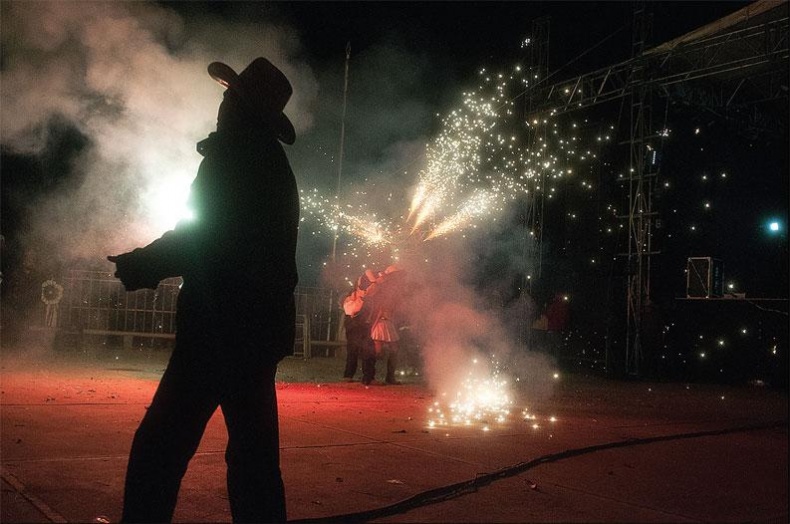 Иллюстрация к книге — Рома едет. Вокруг света без гроша в кармане [_90.jpg]