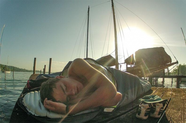 Иллюстрация к книге — Рома едет. Вокруг света без гроша в кармане [_91.jpg]