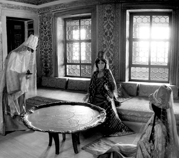 Иллюстрация к книге — Кёсем Султан. Новая загадка Великолепного века [_051.jpg]