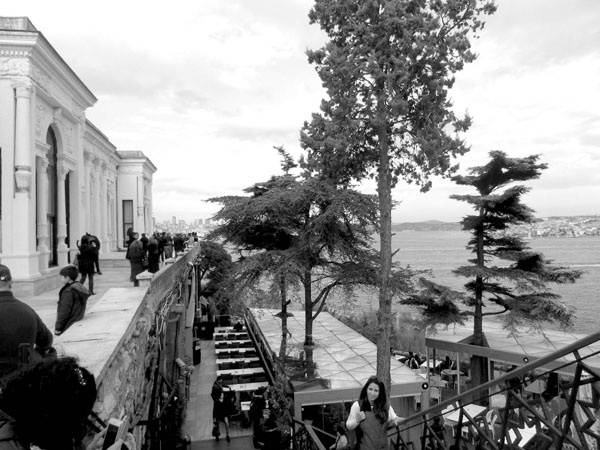 Иллюстрация к книге — Кёсем Султан. Новая загадка Великолепного века [_075.jpg]