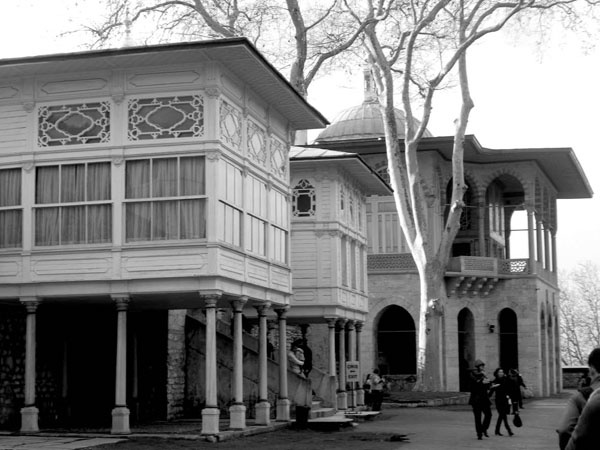 Иллюстрация к книге — Кёсем Султан. Новая загадка Великолепного века [_091.jpg]