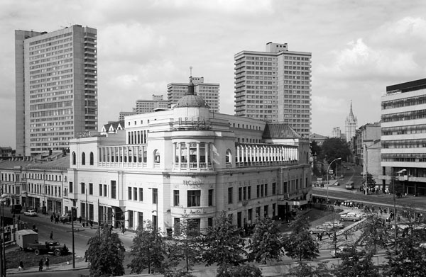 Иллюстрация к книге — Правда о Советском Союзе. Какую страну мы потеряли? [_160.jpg]