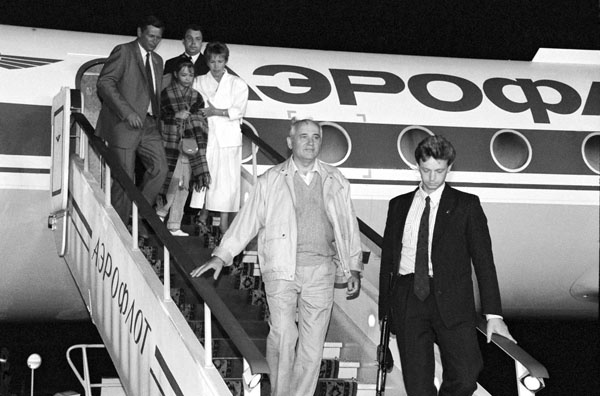 Иллюстрация к книге — Правда о Советском Союзе. Какую страну мы потеряли? [_220.jpg]