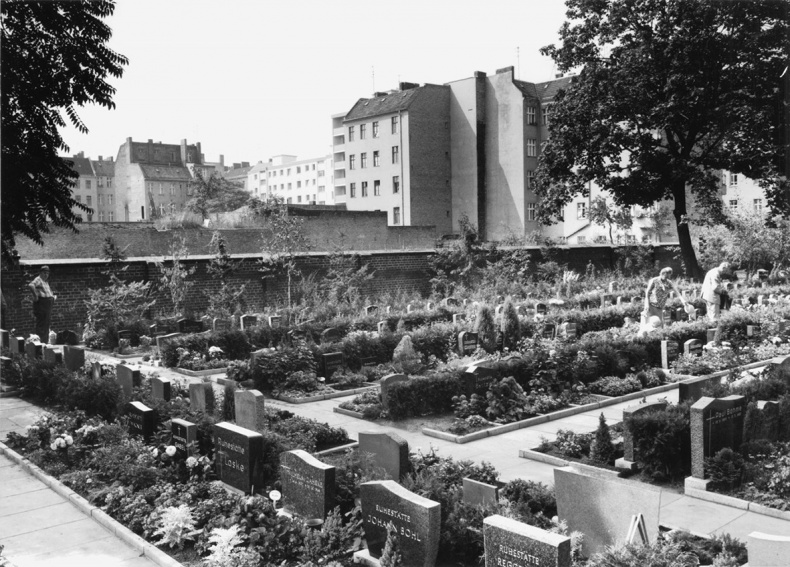 Иллюстрация к книге — Смерть в Берлине. От Веймарской республики до разделенной Германии [i_024.jpg]