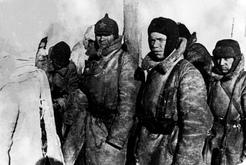 Иллюстрация к книге — «Я убит подо Ржевом». Трагедия Мончаловского «котла» [i_054.jpg]