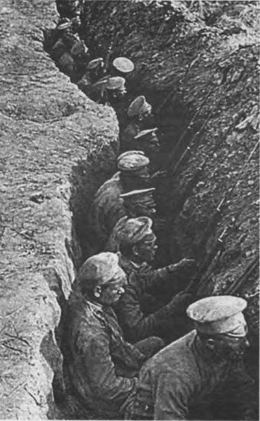 Иллюстрация к книге — "Пушечное мясо" Первой мировой. Пехота в бою [i_155.jpg]