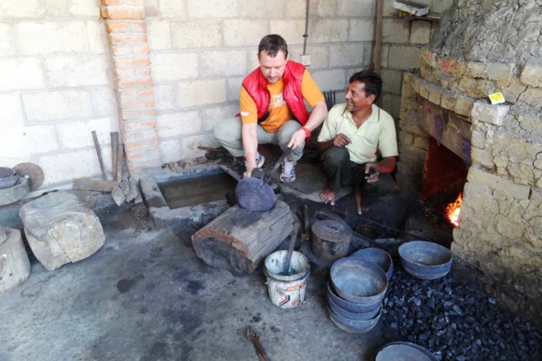 Иллюстрация к книге — Тибетские поющие чаши и универсальная энергия Рэйки [image8_55a8f9b985e902556bffcc12_jpg.jpg]