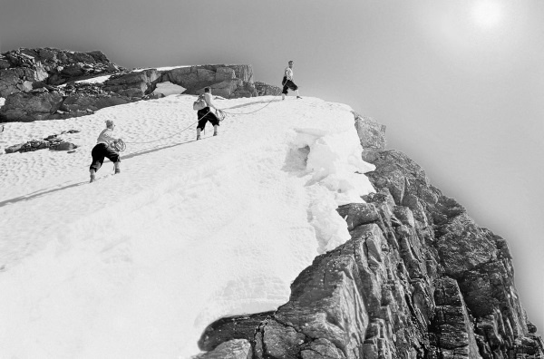 Иллюстрация к книге — Тайны пришельцев [i_039.jpg]