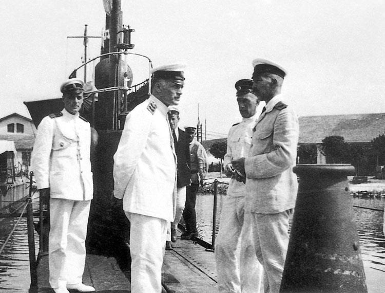 Иллюстрация к книге — Россия в огне Гражданской войны: подлинная история самой страшной братоубийственной войны [i_038.jpg]