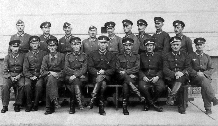 Иллюстрация к книге — Россия в огне Гражданской войны: подлинная история самой страшной братоубийственной войны [i_043.jpg]